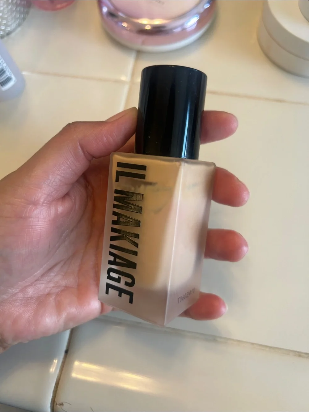 IL MAKIAGE Liquid Foundation - 040 Woke up like this. Made in Italy
